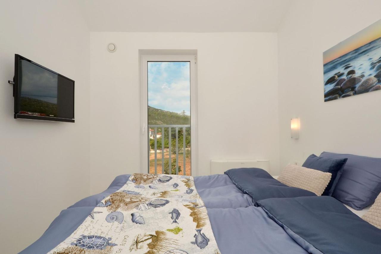 מרינה Villa Maros מראה חיצוני תמונה