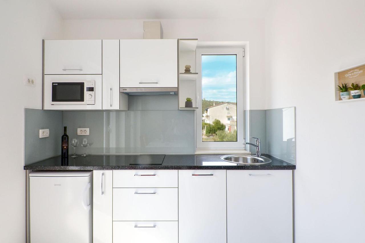 מרינה Villa Maros מראה חיצוני תמונה