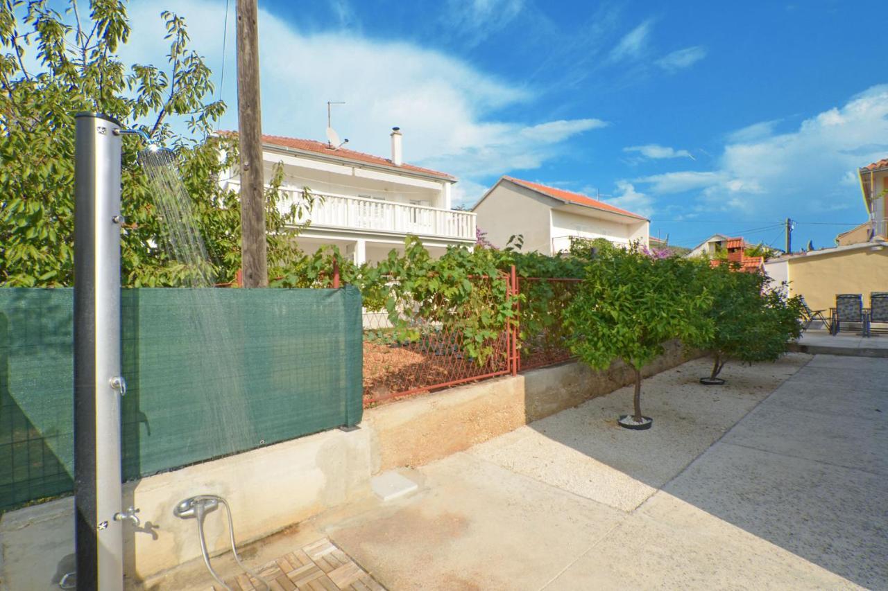 מרינה Villa Maros מראה חיצוני תמונה